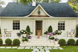 Curb Appeal Tips for Gulf Coast Homeowners